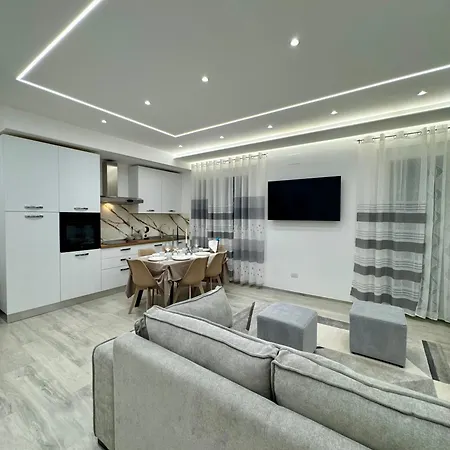 Ezlin Smart Luxury