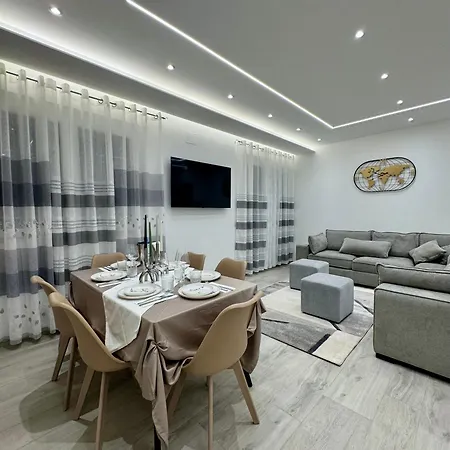Ezlin Smart Luxury Apartmán *