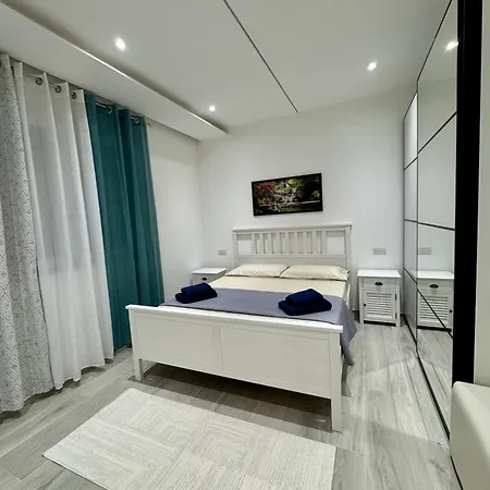 Ezlin Smart Luxury * Savona