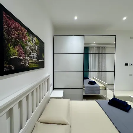 Ezlin Smart Luxury * Savona