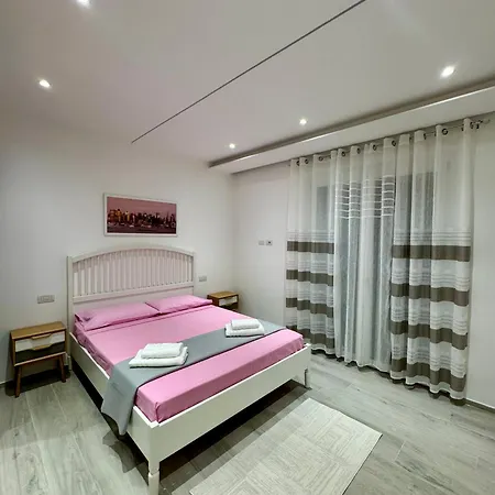 Ezlin Smart Luxury